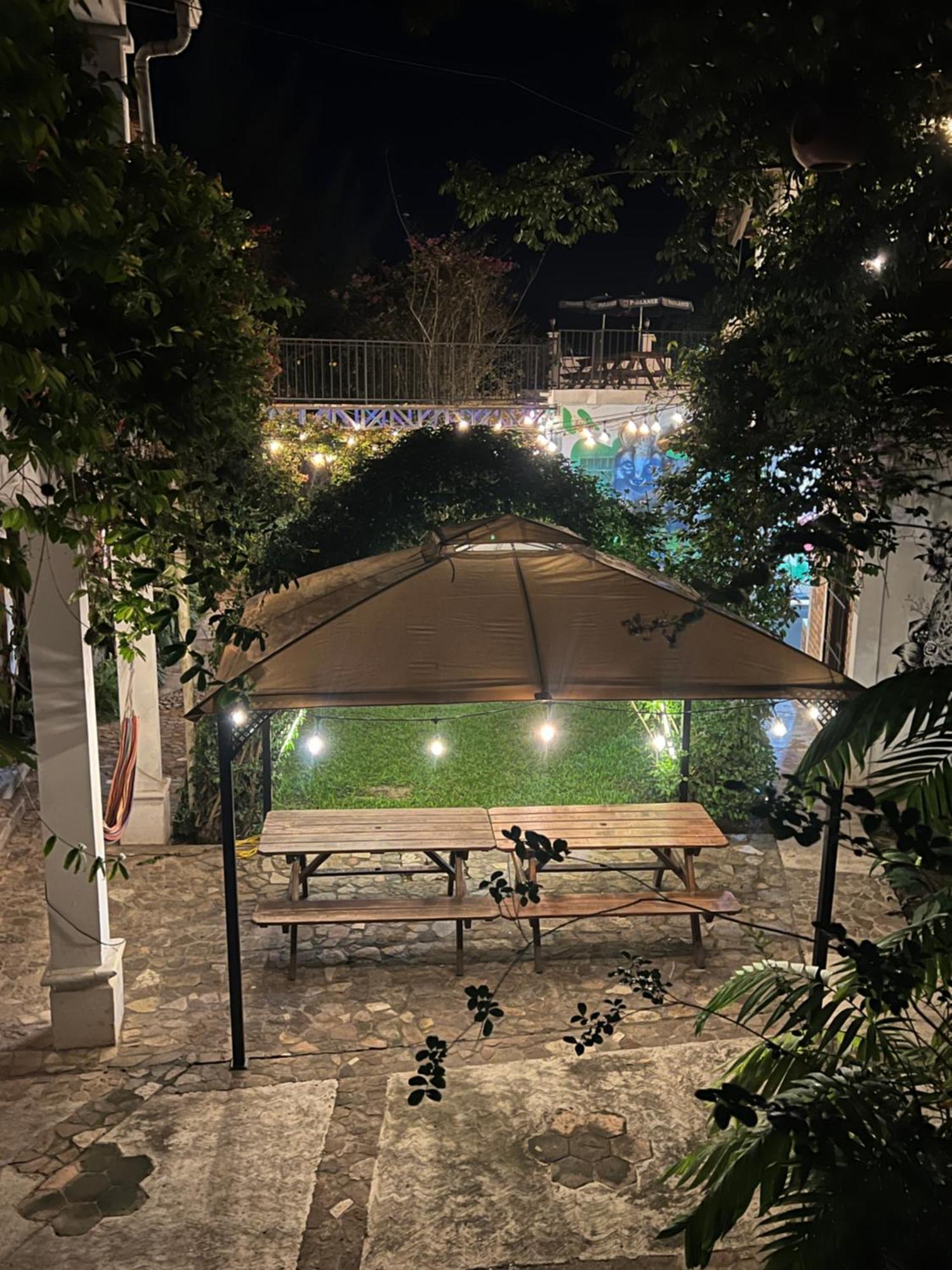 Jardin Cafe Hotel & Restaurant 格拉西亚斯 外观 照片
