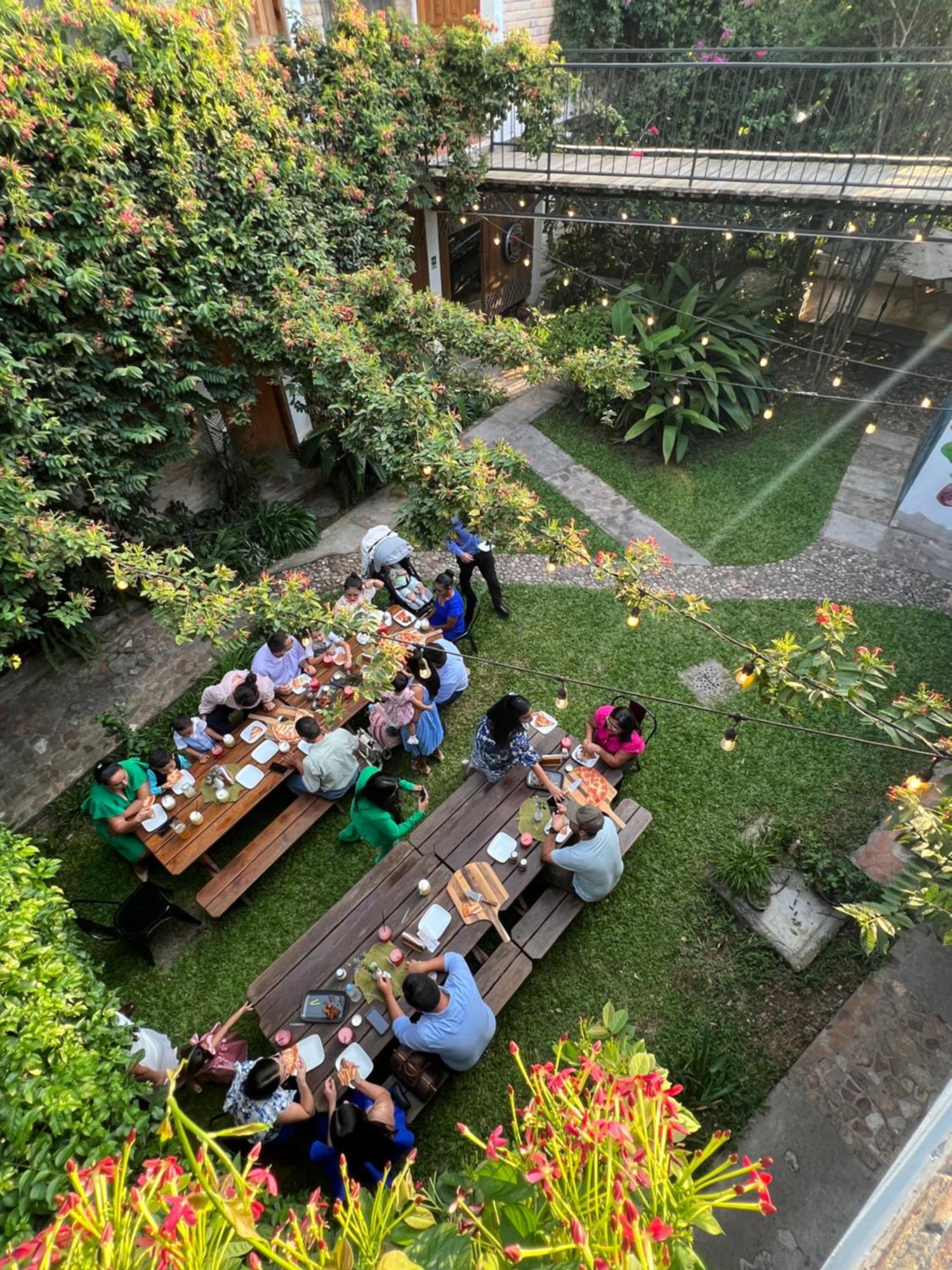 Jardin Cafe Hotel & Restaurant 格拉西亚斯 外观 照片