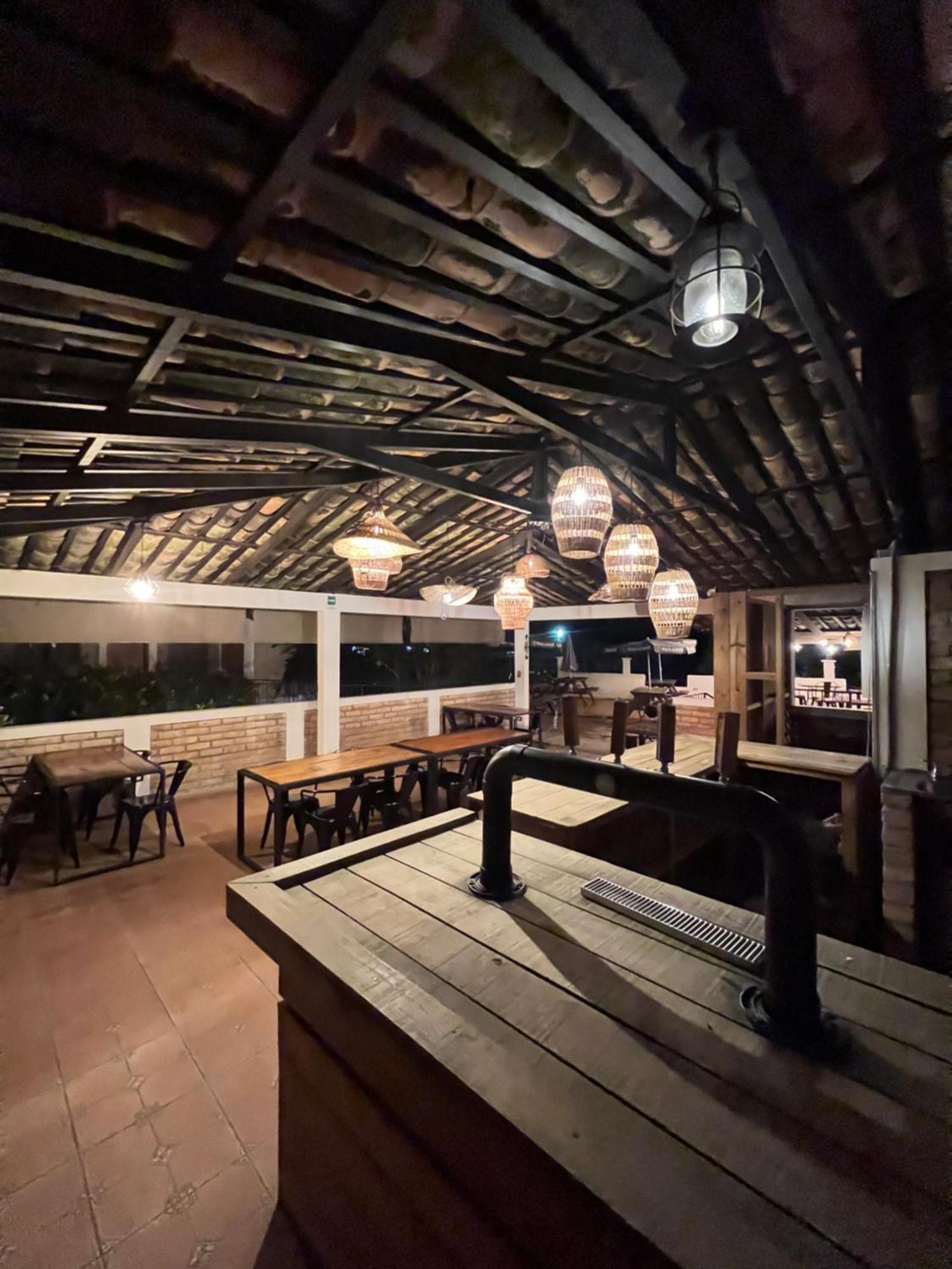 Jardin Cafe Hotel & Restaurant 格拉西亚斯 外观 照片